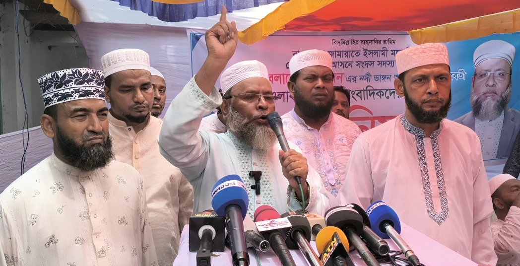 নদী ভাঙন কবলিত এলাকা পরিদর্শন করেন- জামায়াতের এমপি প্রার্থী অধ্যক্ষ বেলায়েত হোসেন