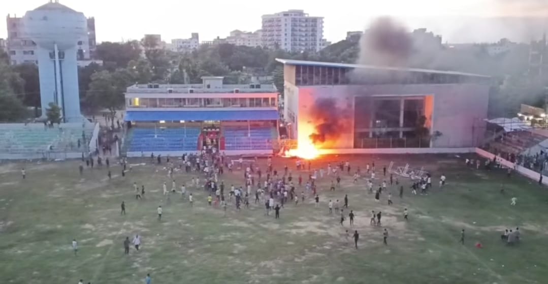 কক্সবাজার স্টেডিয়ামে ফুটবল ম্যাচ নিয়ে লঙ্কাকান্ড, হামলা ভাংচুর আহত অর্ধশতাধিক