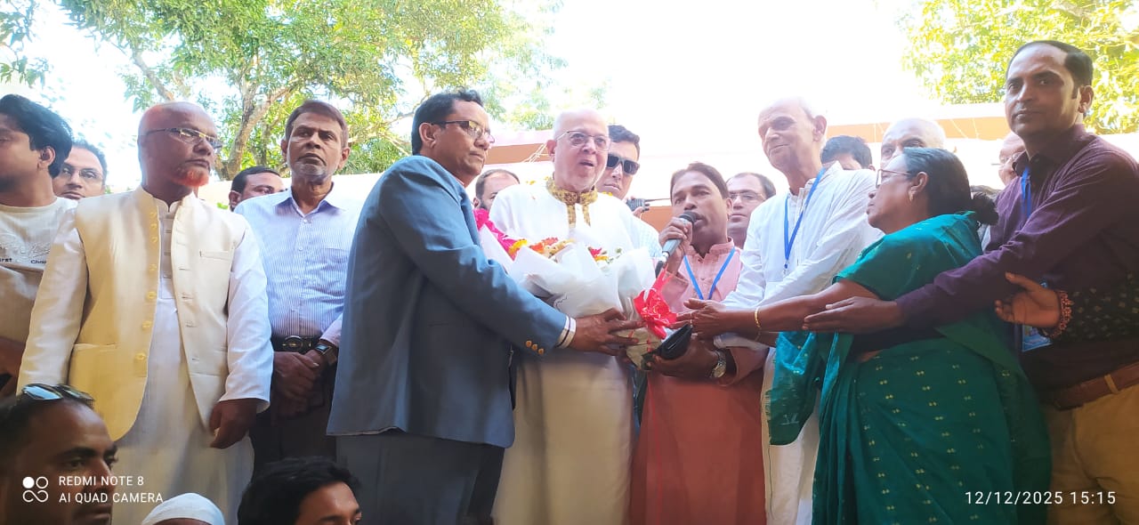 রাউজানে অন্নদা ঠাকুরের ১৩৫ তম শুভ আবির্ভাব উপলক্ষে ষোড়শ প্রহরব্যাপী মহানাম সংকীর্তন